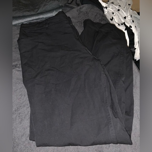 4 Pairs of Size 16 Pants - Picture 2 of 9